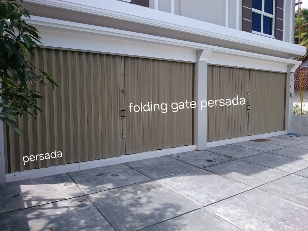 Tips Memilih Folding Gate yang Kuat dan Tahan Lama
